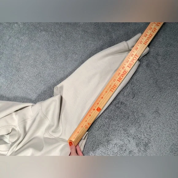 Lululemon Cream Crewneck Sweatshirt - Picture 12 of 14